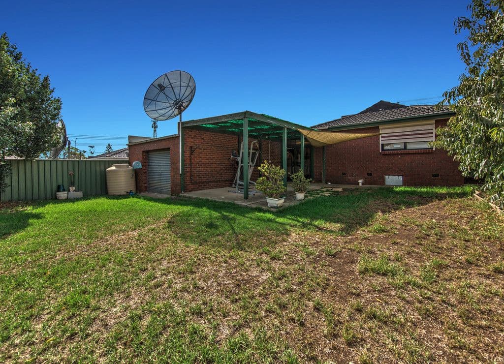 27 Kerrison Avenue, St Albans VIC 3021, St Albans - Thumbnail 8