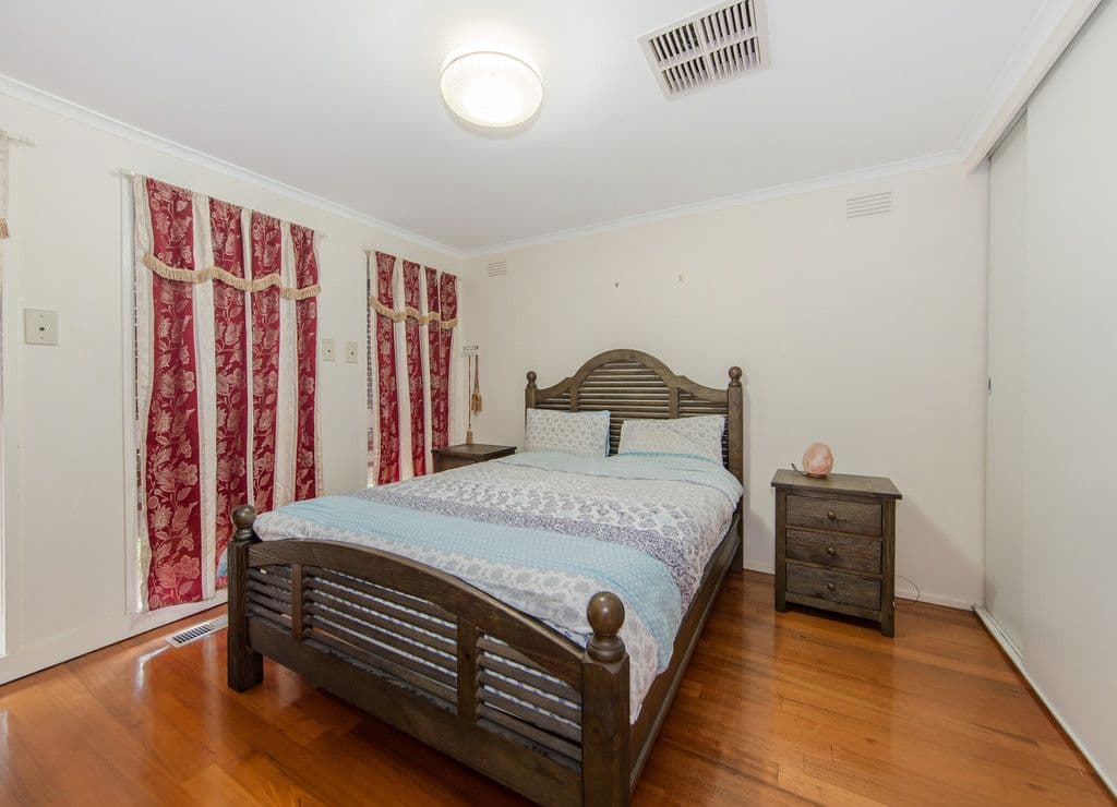 27 Kerrison Avenue, St Albans VIC 3021, St Albans - Thumbnail 4