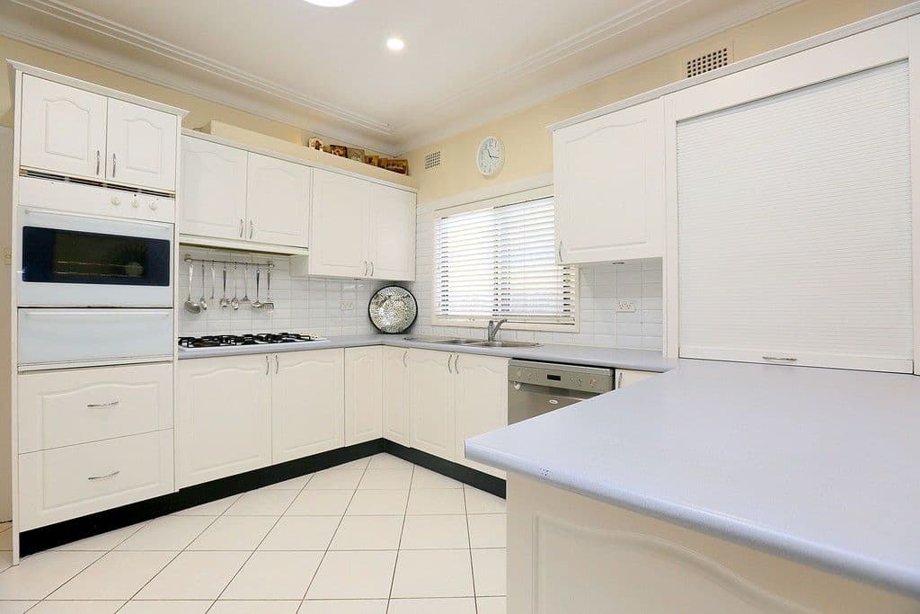 42 Gray Crescent, Yagoona - Thumbnail 2