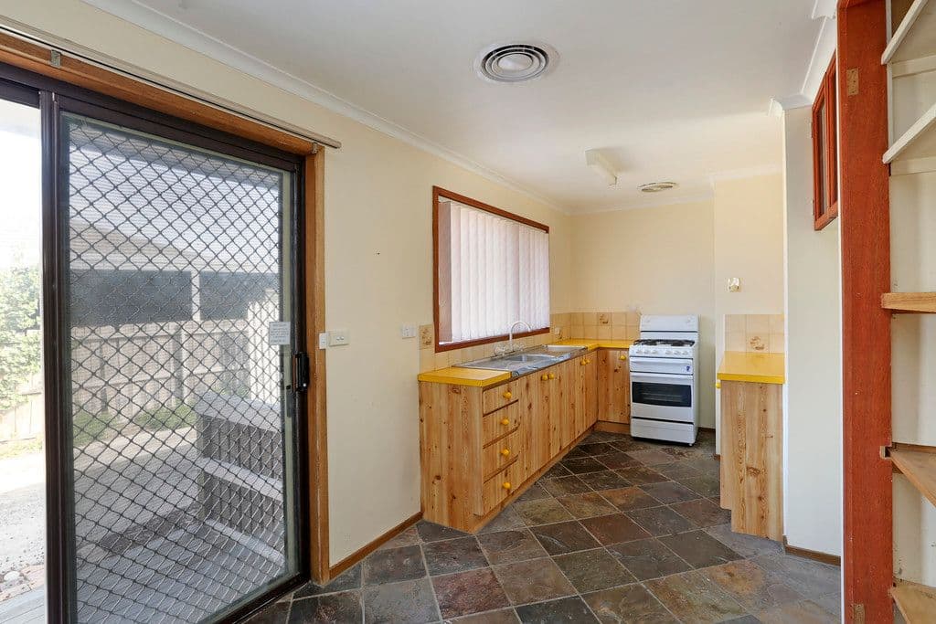 12 Moyston Grove, Corio VIC 3214, Corio - Thumbnail 4