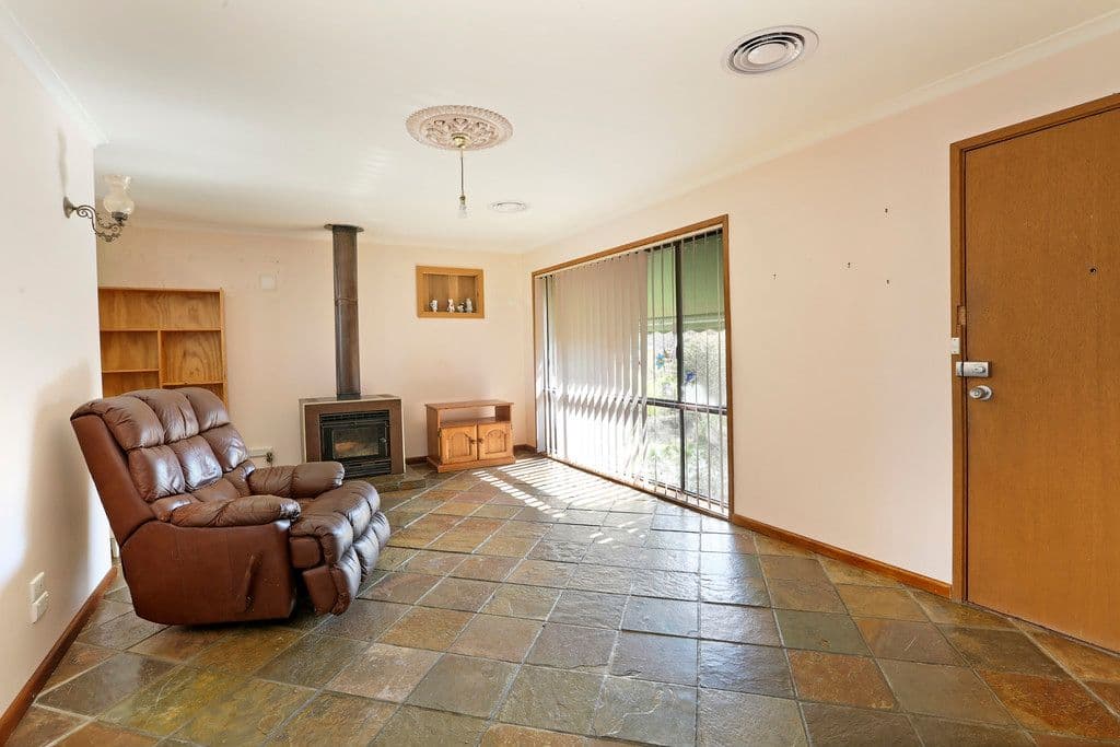 12 Moyston Grove, Corio VIC 3214, Corio - Thumbnail 2
