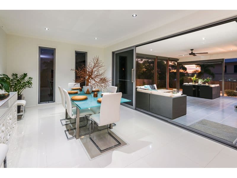 122 Ridgeview Street, Carindale QLD 4152, Carindale - Thumbnail 8