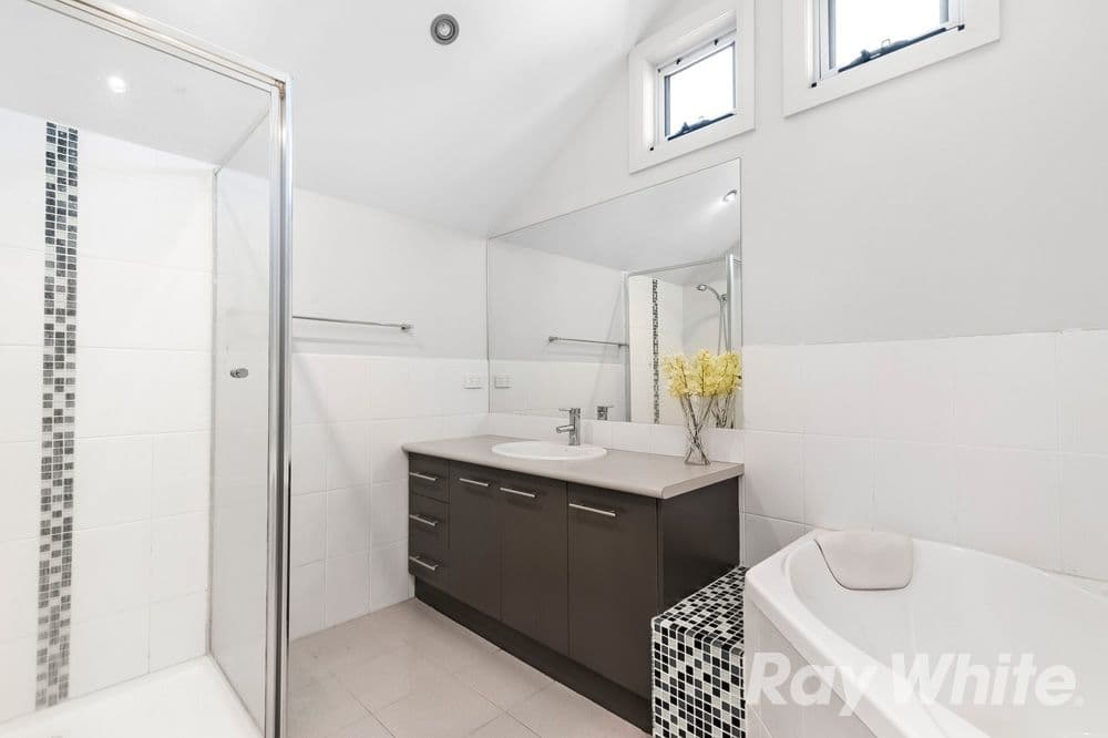 6 Monterey Avenue, Glen Waverley VIC 3150, Glen Waverley - Thumbnail 8