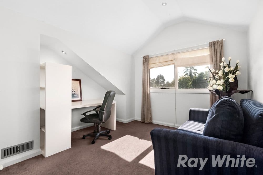 6 Monterey Avenue, Glen Waverley VIC 3150, Glen Waverley - Thumbnail 5