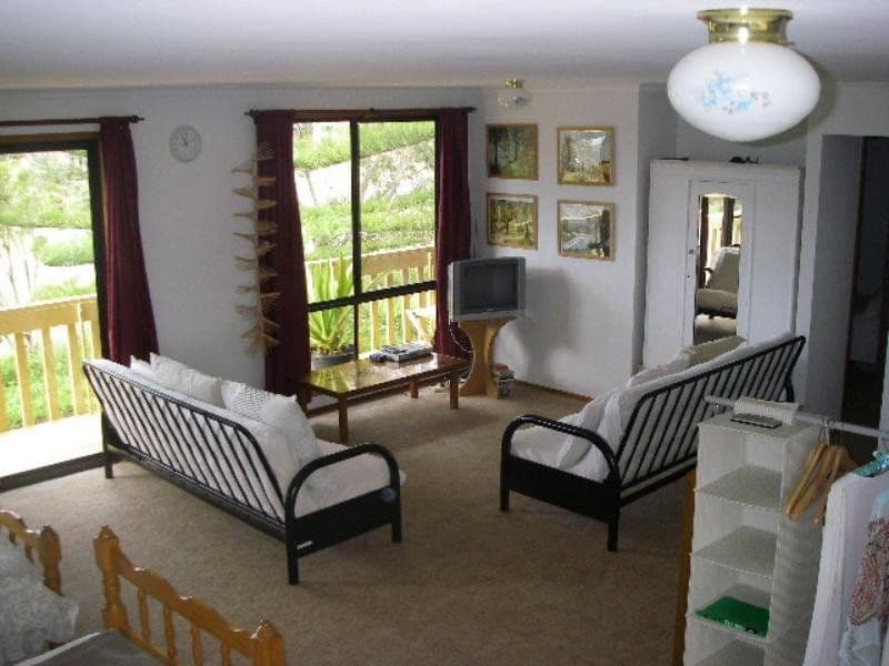 196 Dukes Road, LAKE ALBERT NSW 2650, Lake Albert - Thumbnail 4