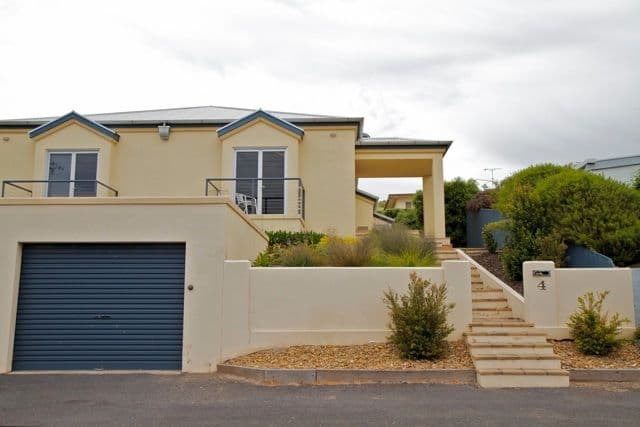 4 Boandik Terrace, Mount Gambier SA 5290, Mount Gambier - Image 1