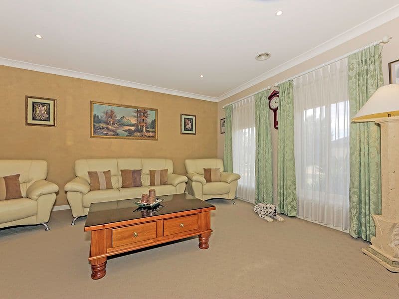 36 Mcintyre Avenue, Point Cook VIC 3030, Point Cook - Thumbnail 5
