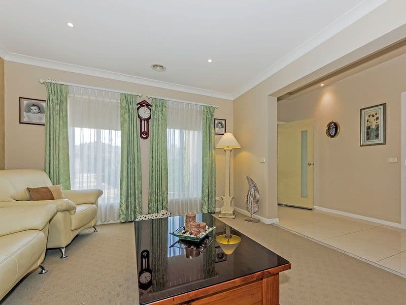 36 Mcintyre Avenue, Point Cook VIC 3030, Point Cook - Thumbnail 4