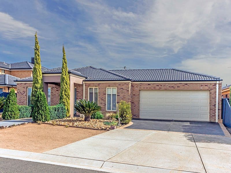 36 Mcintyre Avenue, Point Cook VIC 3030, Point Cook - Thumbnail 2