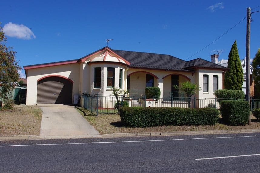 2 Bannockburn Road, Inverell - Image 1