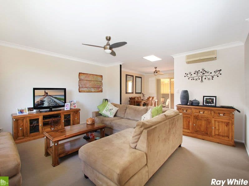 17 Tully Crescent, Albion Park NSW 2527, Albion Park - Thumbnail 2