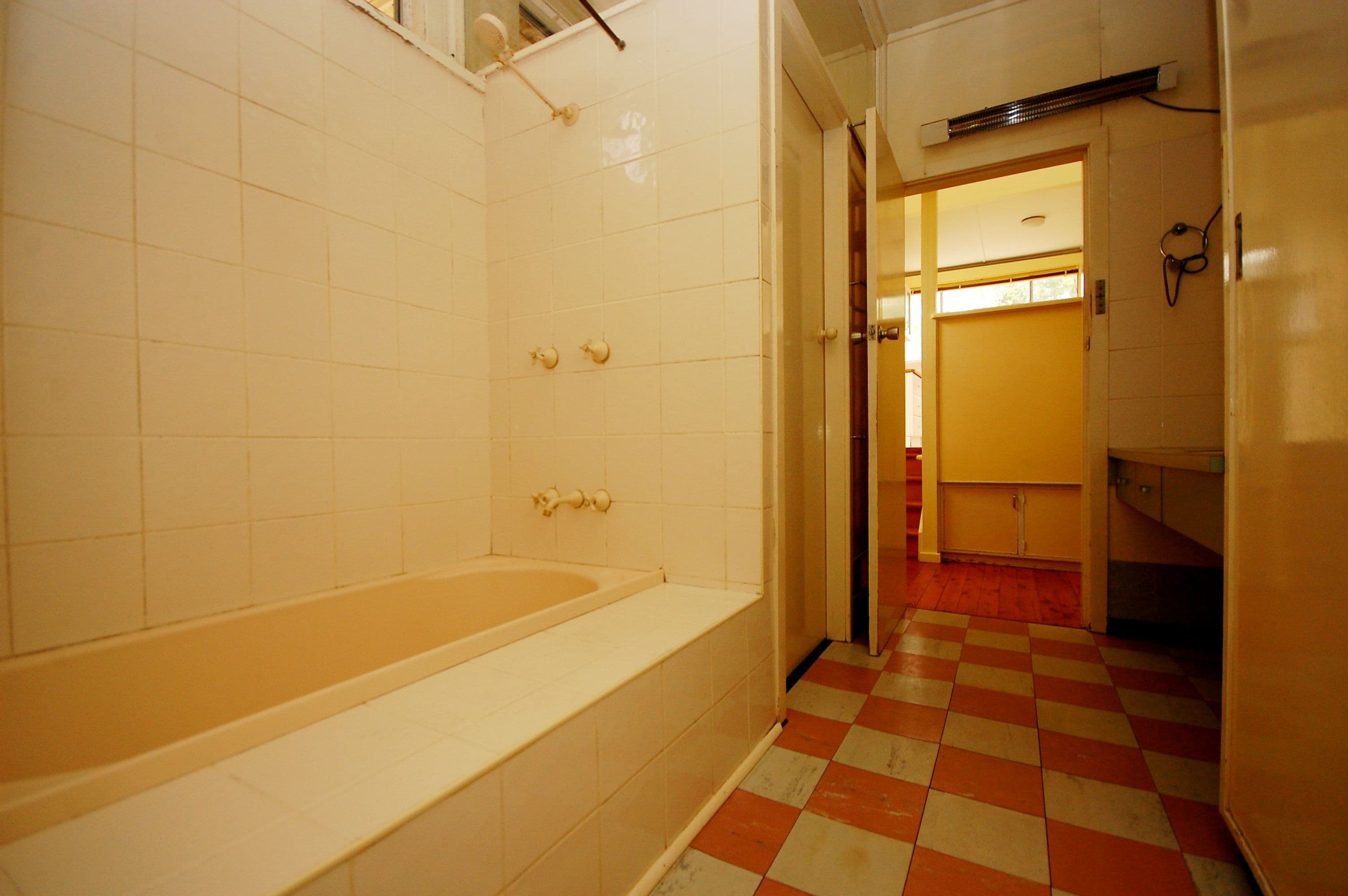 27 Evatt Street, Griffith - Thumbnail 8