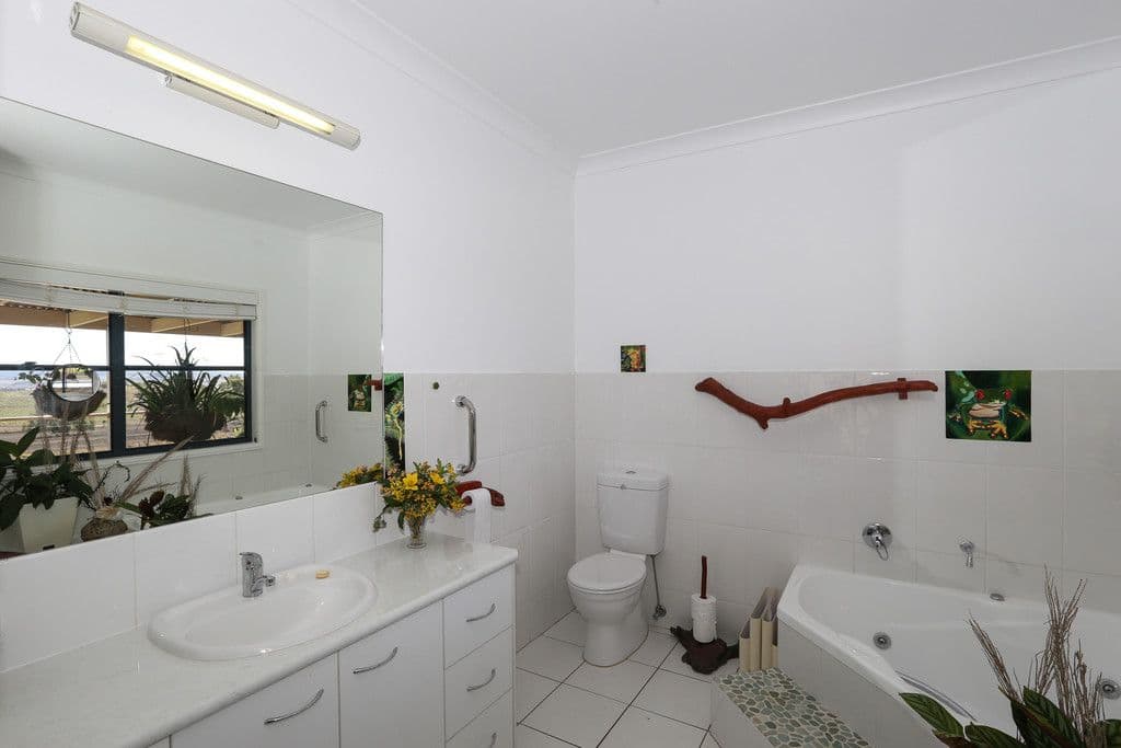 141 Hennessey Road, Greenmount QLD 4359, Greenmount - Thumbnail 6