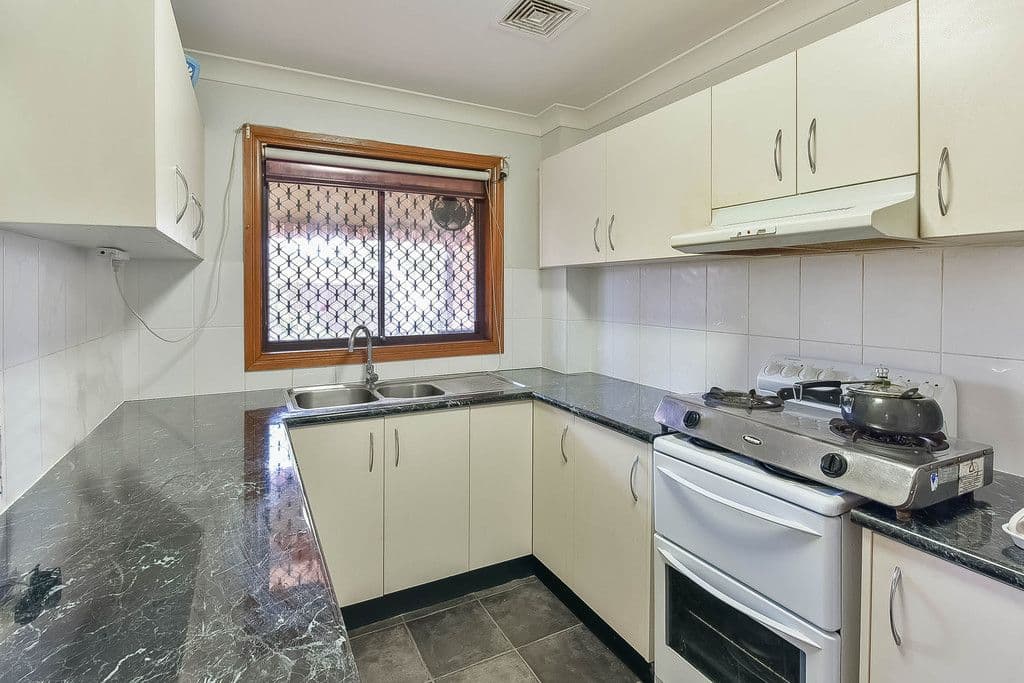 92 Minto Road, Minto - Thumbnail 2