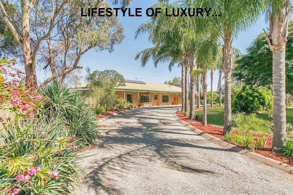 105 Undurra Drive, Glenfield Park NSW 2650, Glenfield Park - Image 1