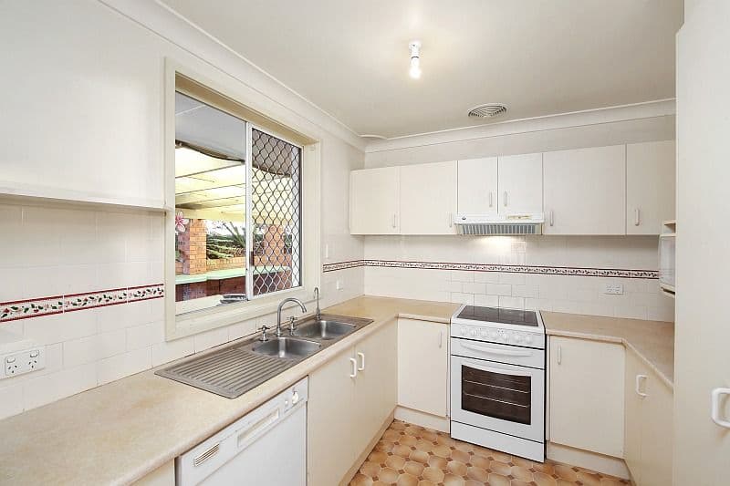19 Marilyn Parade, Green Point - Thumbnail 5