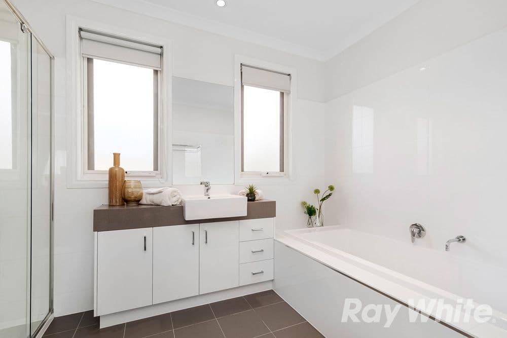 13 Rolls Court, Glen Waverley VIC 3150, Glen Waverley - Thumbnail 6