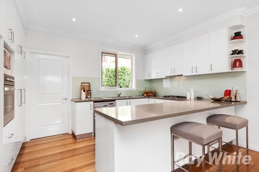 13 Rolls Court, Glen Waverley VIC 3150, Glen Waverley - Thumbnail 3