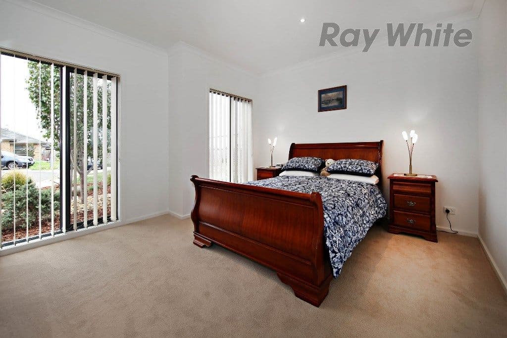 6 Etchell Court, Point Cook VIC 3030, Point Cook - Thumbnail 6