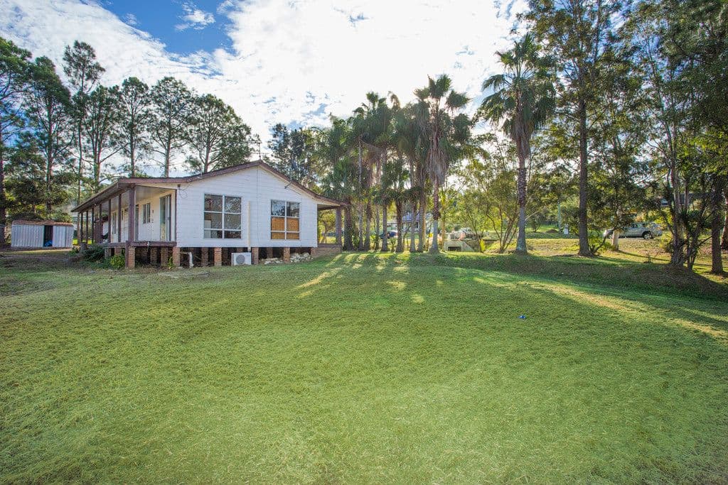 50 Queen Street, Clarence Town - Thumbnail 3