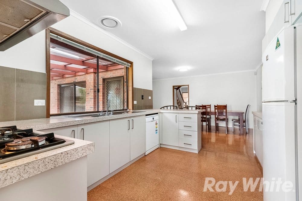 64 Mannering Drive, Glen Waverley VIC 3150, Glen Waverley - Thumbnail 2