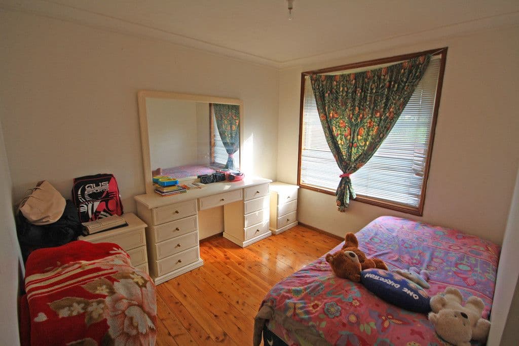 31 Belmont Road, Glenfield NSW 2167, Glenfield - Thumbnail 4