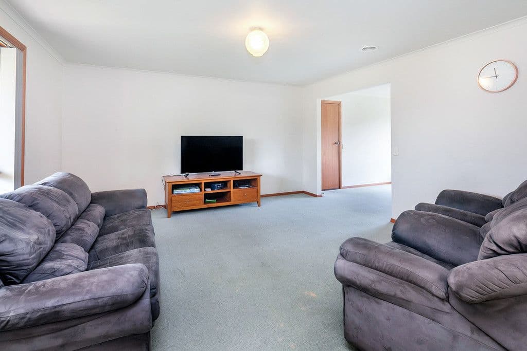 52 Victory Avenue, Alfredton VIC 3350, Alfredton - Thumbnail 2