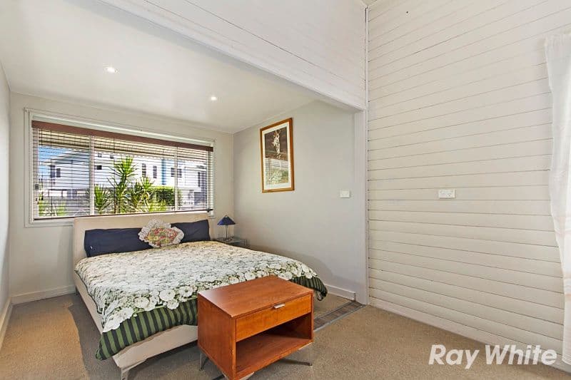 9 Lenora Avenue, Davistown - Thumbnail 4