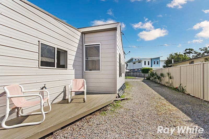 9 Lenora Avenue, Davistown - Thumbnail 8