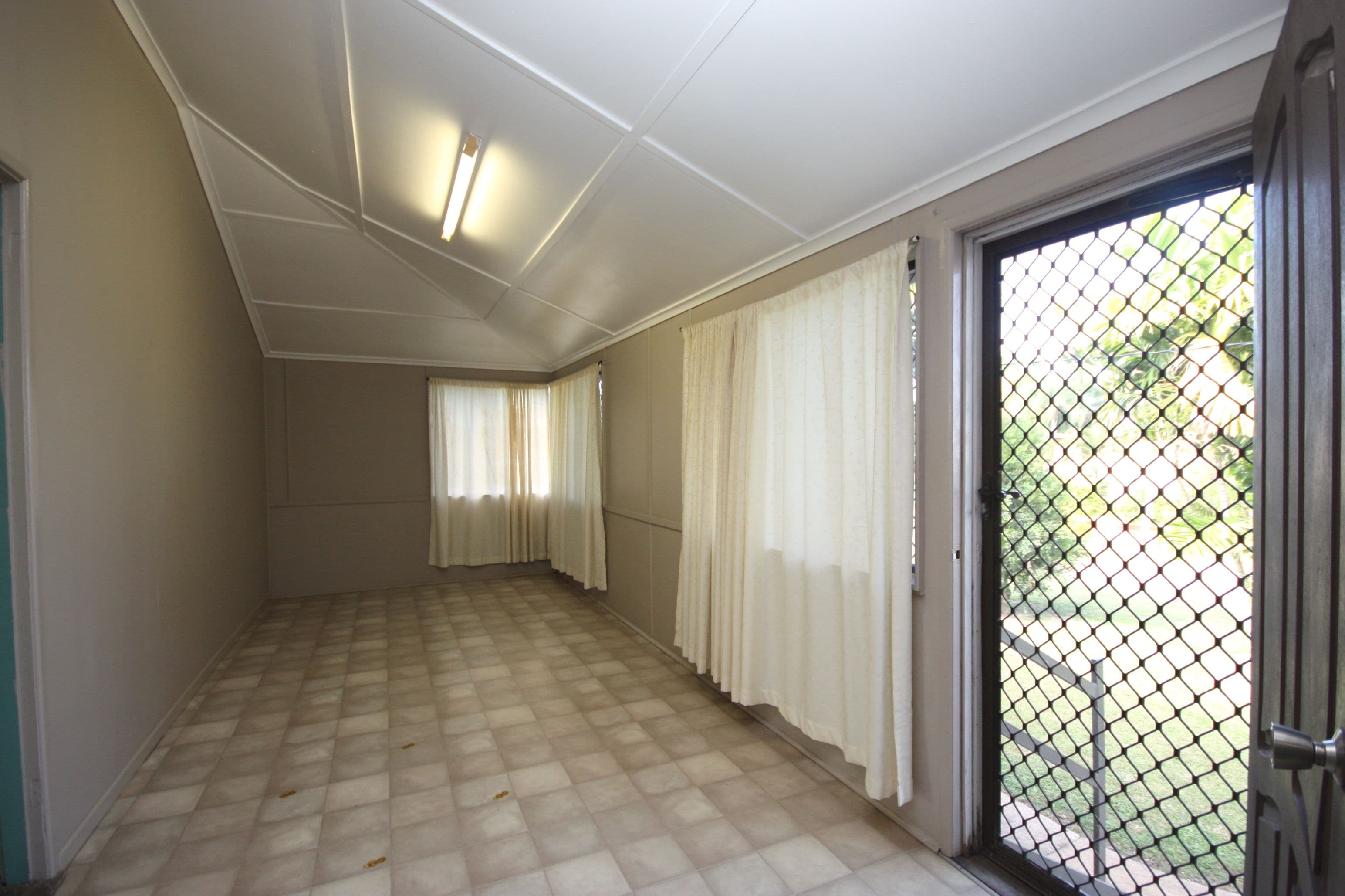 11 Perth Street, Ayr QLD 4807, Ayr - Thumbnail 8