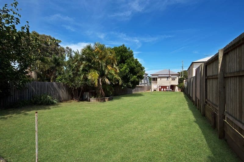 76 Oxley Avenue, Woody Point QLD 4019, Woody Point - Thumbnail 2