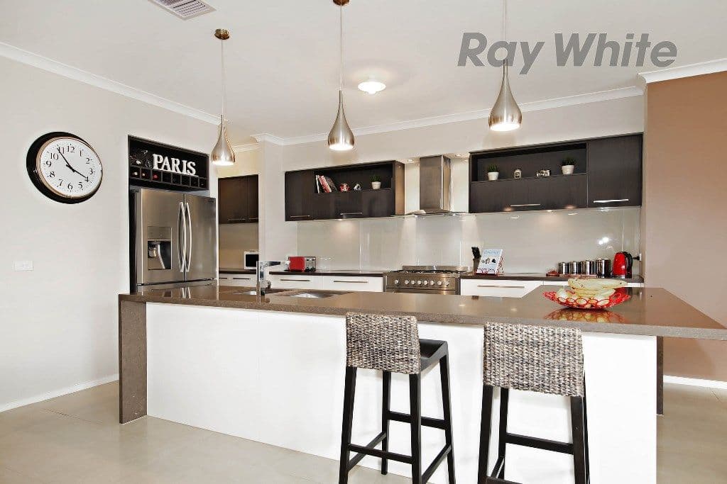 2-4 Oyster Bay Chase, Point Cook VIC 3030, Point Cook - Thumbnail 7