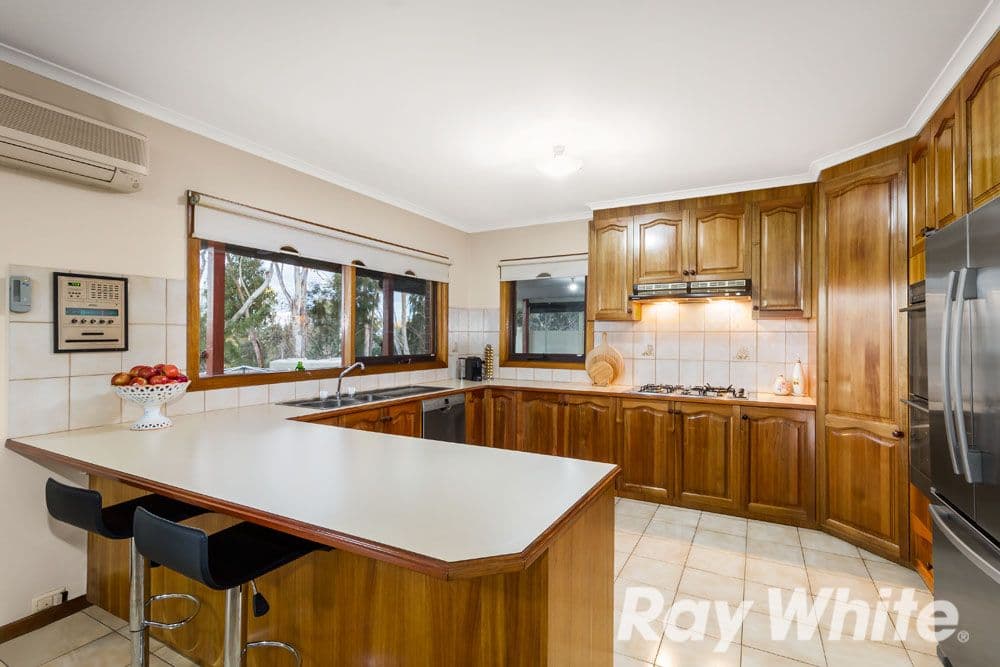 13 Ungara Close, Eltham North VIC 3095, Eltham North - Thumbnail 4