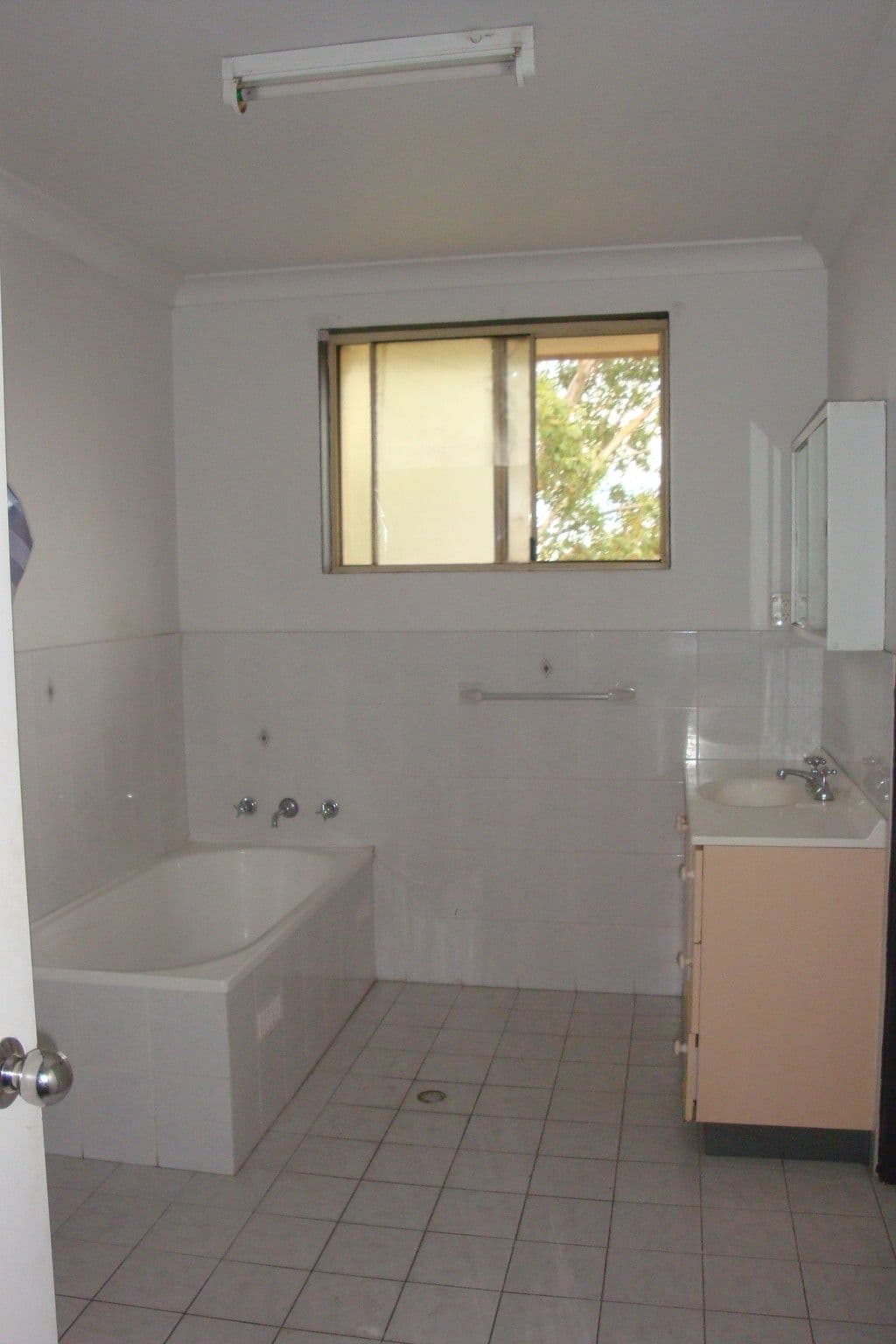 11 Hollydene Crescent, Edensor Park NSW 2176, Edensor Park - Thumbnail 2