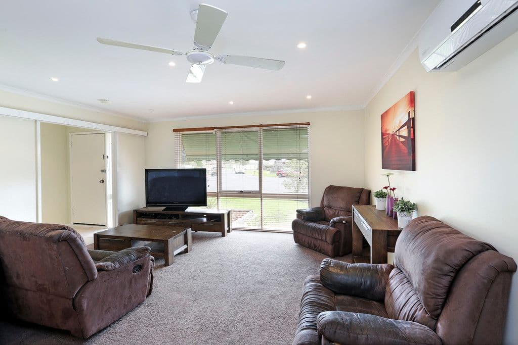 7 Anita Court, Lara VIC 3212, Lara - Thumbnail 2