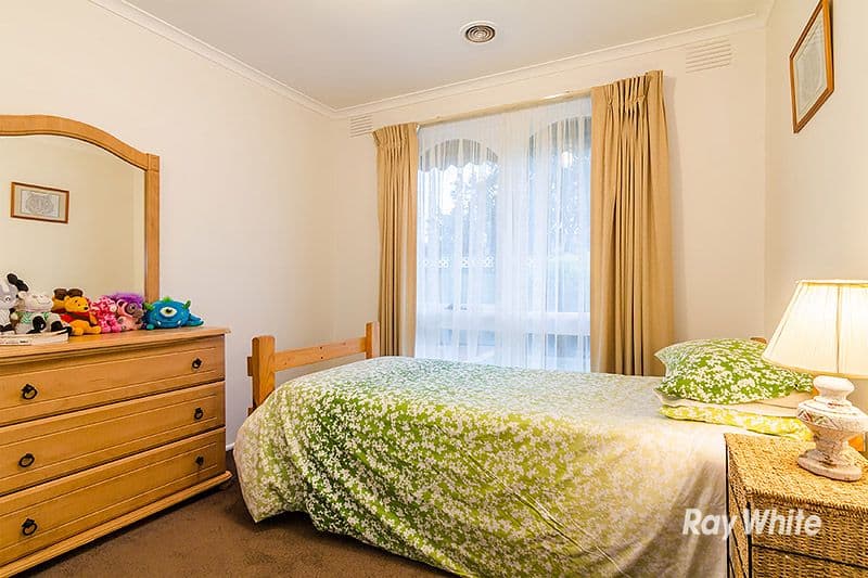18 Clairmont Avenue, Cranbourne VIC 3977, Cranbourne - Thumbnail 4
