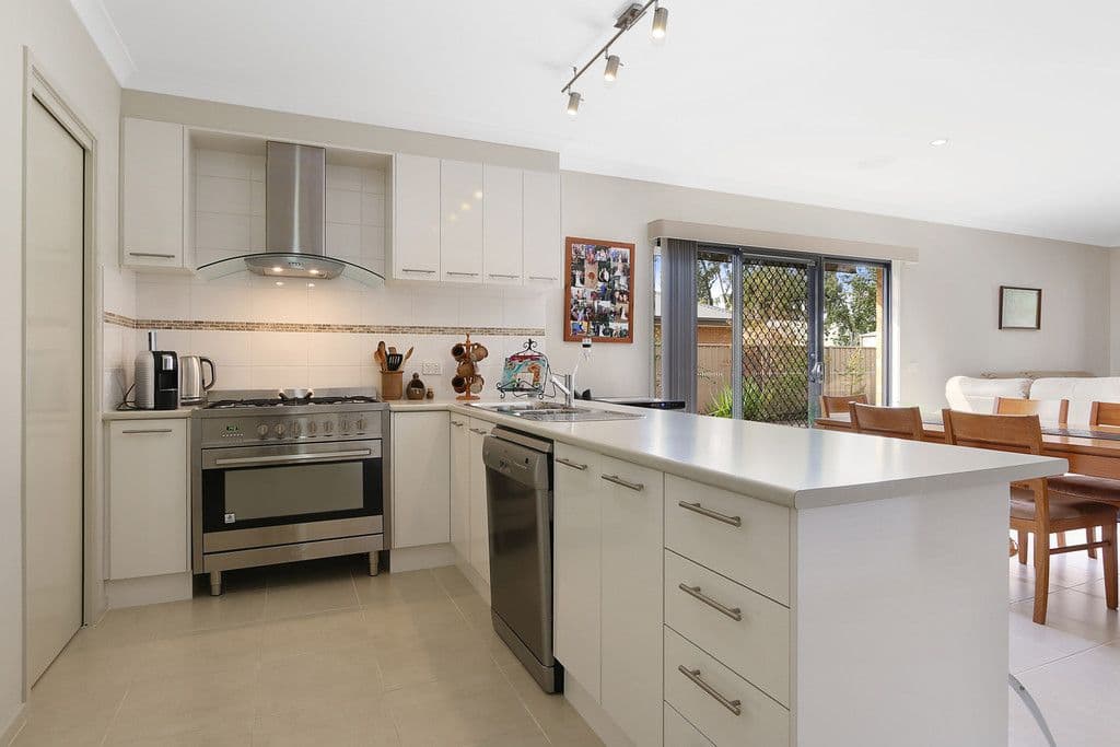 11 Carlyle Street, Benalla VIC 3672, Benalla - Thumbnail 2