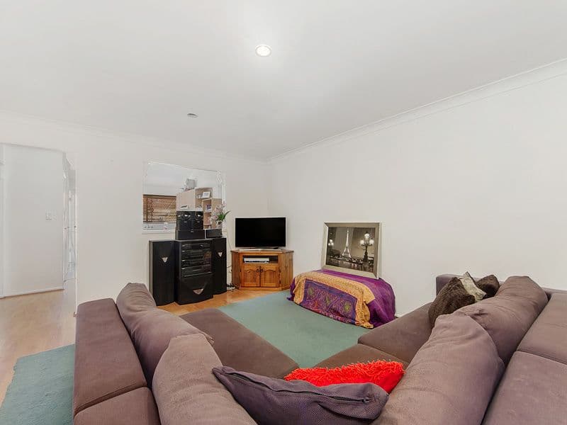 129 Sunshine Boulevard, Mermaid Waters QLD 4218, Mermaid Waters - Thumbnail 2