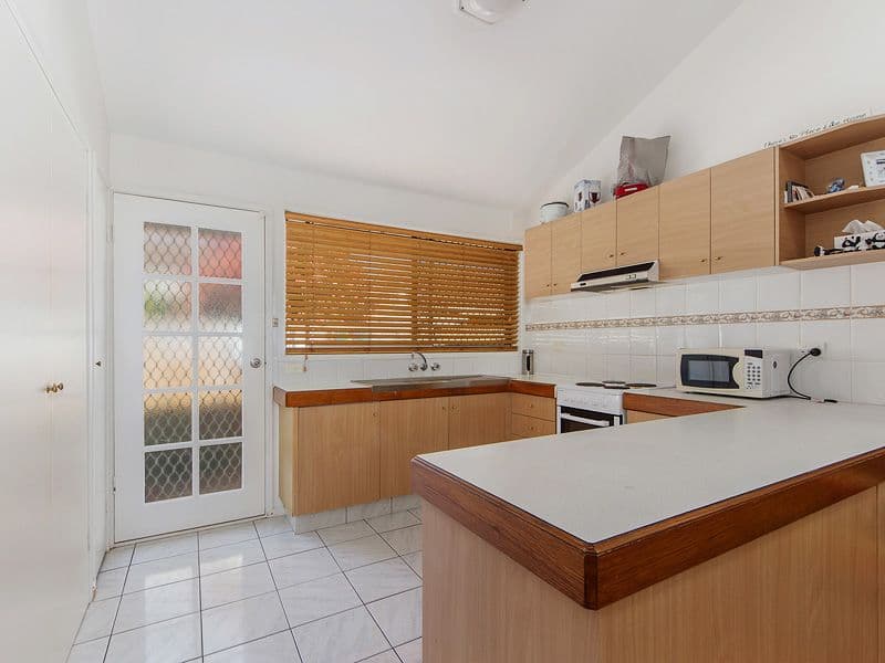 129 Sunshine Boulevard, Mermaid Waters QLD 4218, Mermaid Waters - Image 1