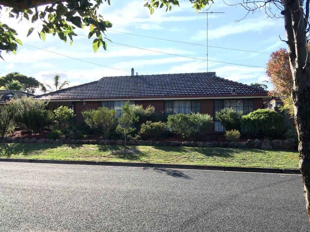 7 Sheeran Crescent, Lara VIC 3212, Lara - Thumbnail 2