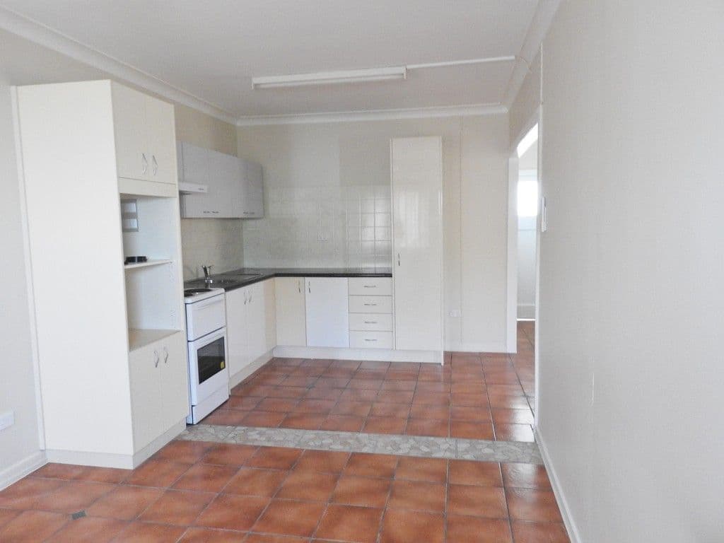 2/11 Burton Street, Mysterton QLD 4812, Mysterton - Thumbnail 2