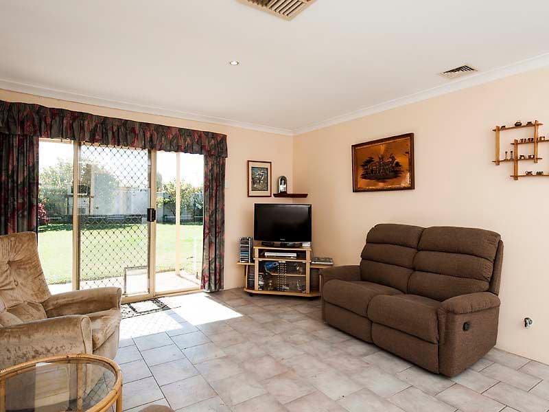 54 Bondi Crescent, Warnbro WA 6169, Warnbro - Thumbnail 2