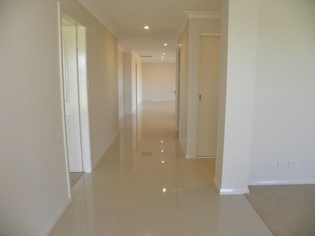 17 Crossroads Drive, Dubbo - Thumbnail 2
