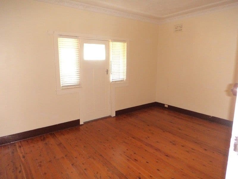 38 Combermere Street, Goulburn NSW 2580, Goulburn - Thumbnail 2
