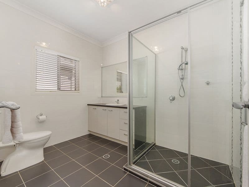 37 Castlereagh Close, Pacific Pines QLD 4211, Pacific Pines - Thumbnail 8