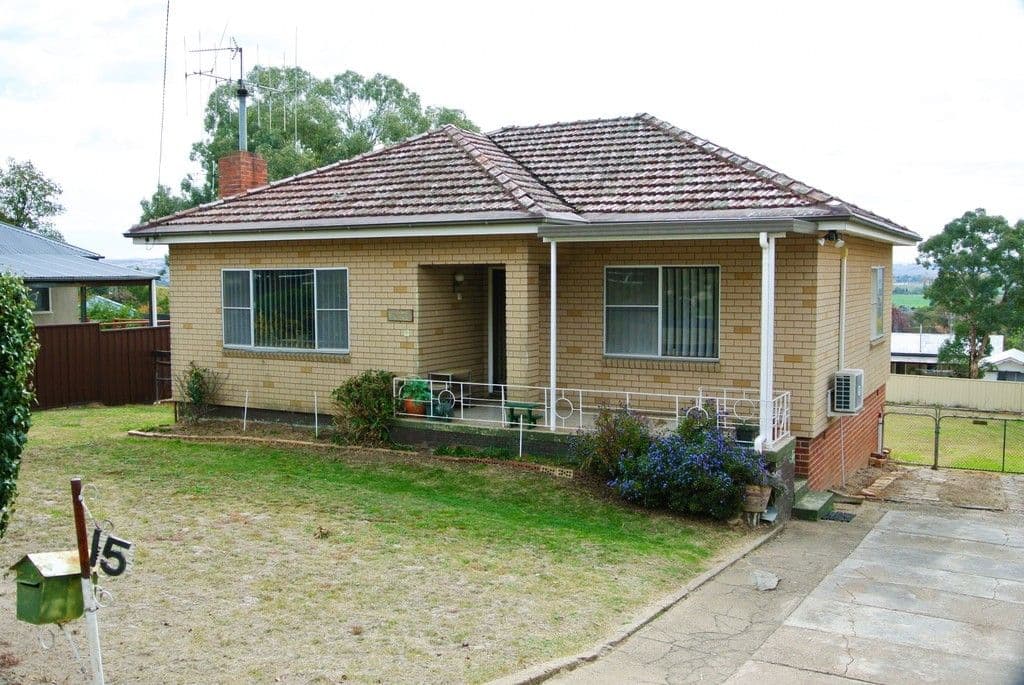 15 High Street, West Bathurst - Image 1