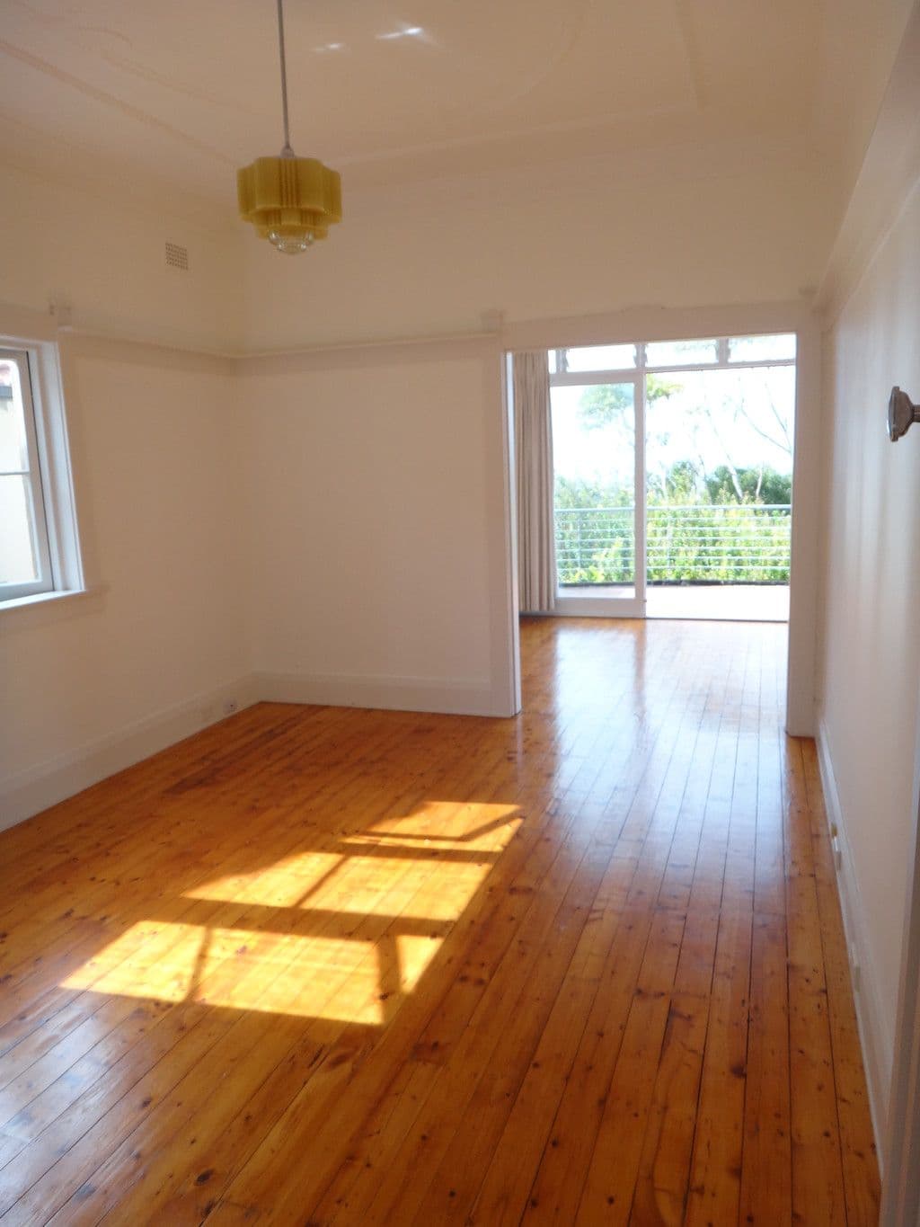 7 Seaview Street, Clovelly NSW 2031, Clovelly - Thumbnail 2