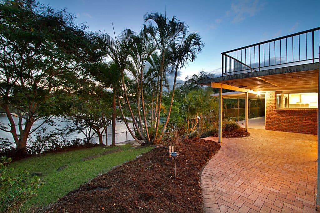 19 Long Island Court, Mermaid Waters QLD 4218, Mermaid Waters - Thumbnail 5
