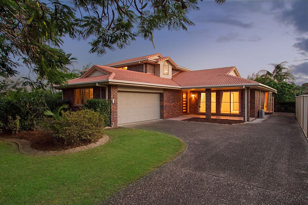 19 Long Island Court, Mermaid Waters QLD 4218, Mermaid Waters - Thumbnail 2