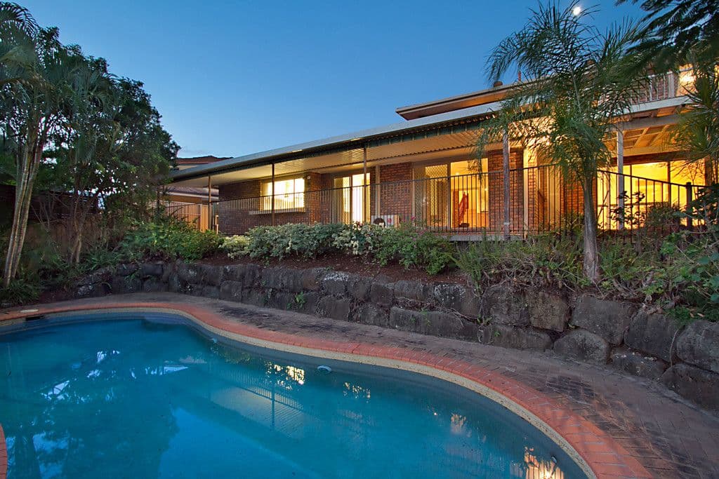 19 Long Island Court, Mermaid Waters QLD 4218, Mermaid Waters - Thumbnail 4